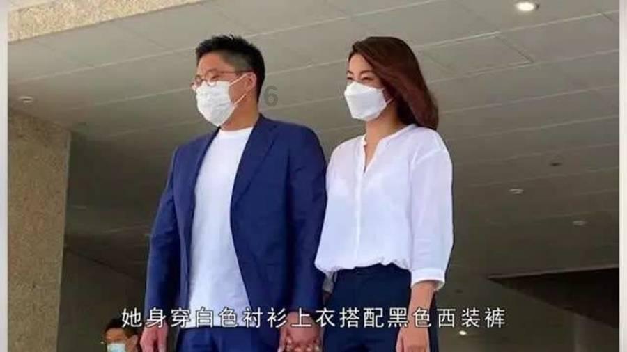 朋友父亲70岁他30岁，我父母才55岁我35岁我比他年轻吗？游戏画面